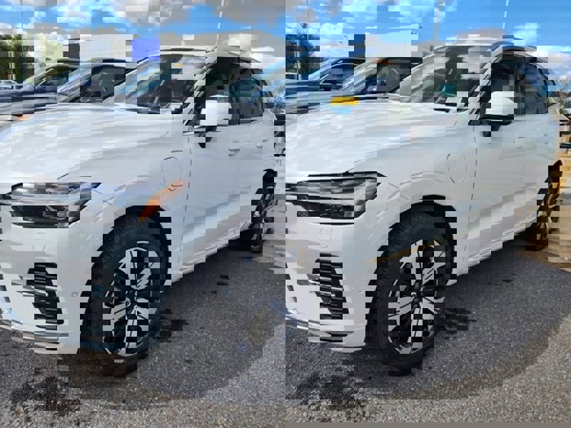 Certified 2023 Volvo XC60 T8 Plus image 1