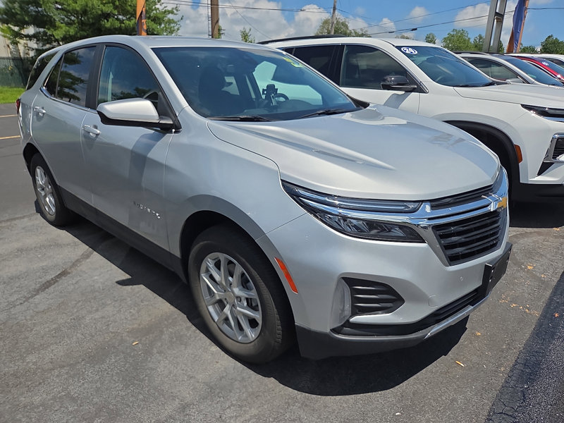 Used 2022 Chevrolet Equinox LT image 1