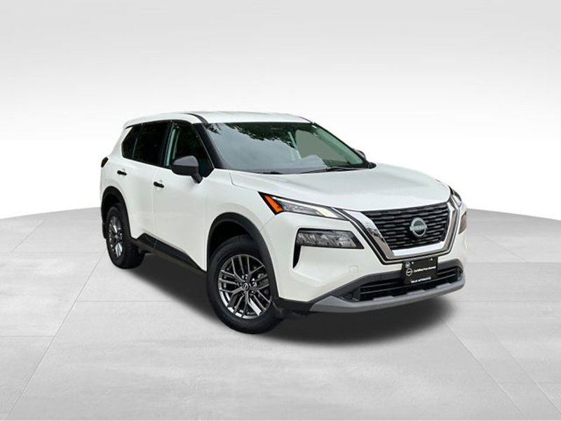 Certified 2022 Nissan Rogue S image 1