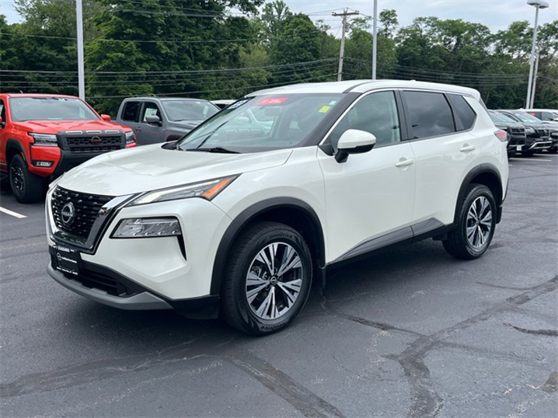 Certified 2022 Nissan Rogue SV image 1
