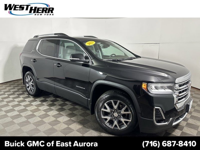 Certified 2023 GMC Acadia SLT w/ Preferred Package image 1
