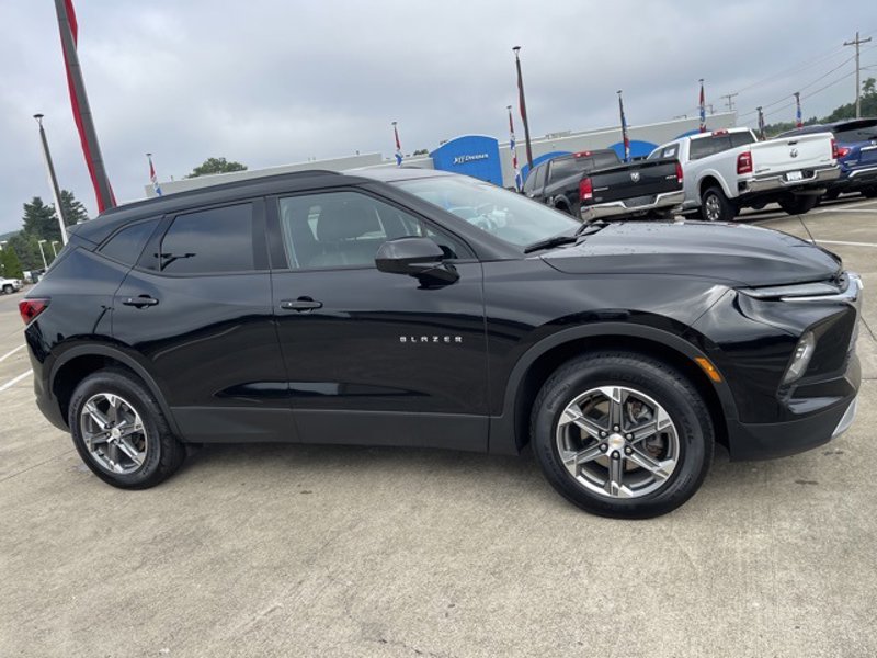 Certified 2023 Chevrolet Blazer LT w/ Convenience Package image 1
