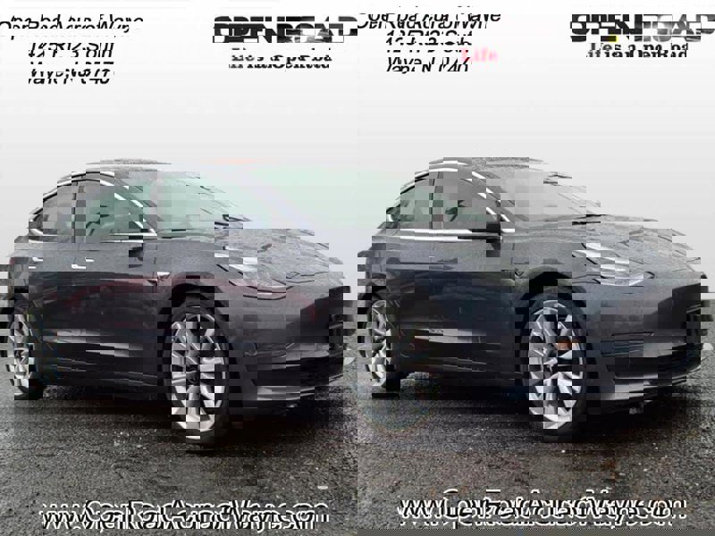 Used 2018 Tesla Model 3 Long Range image 1
