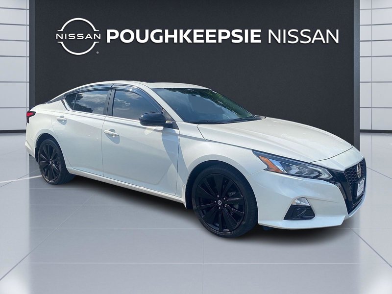 Certified 2022 Nissan Altima 2.5 SR image 1