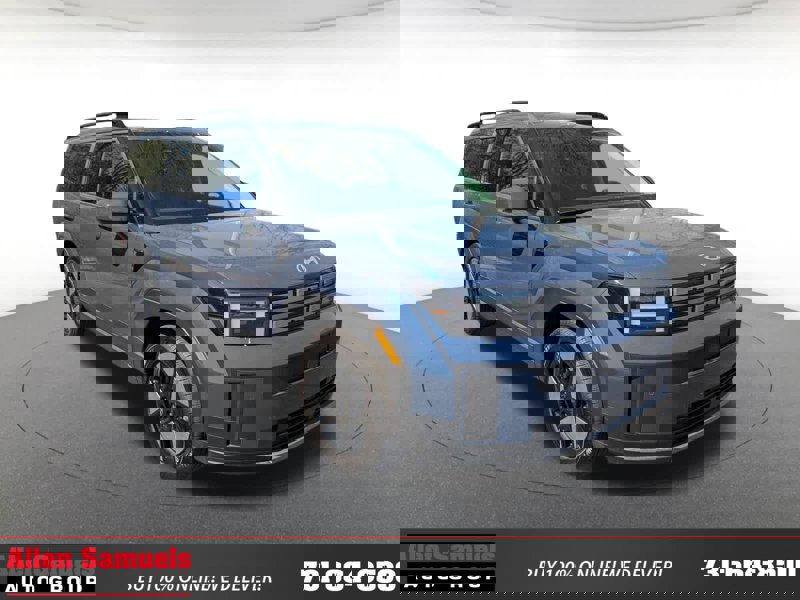 Certified 2025 Hyundai Santa Fe SEL image 1