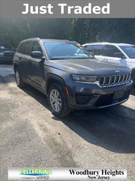 Certified 2023 Jeep Grand Cherokee Laredo X image 1