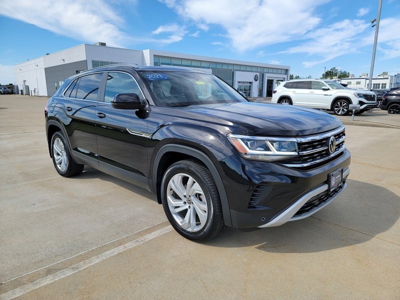 Certified 2021 Volkswagen Atlas Cross Sport SEL image 1