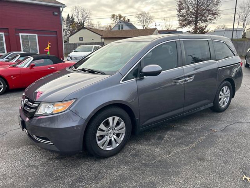 Used 2016 Honda Odyssey SE image 1