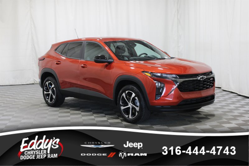 Used 2024 Chevrolet Trax RS image 1