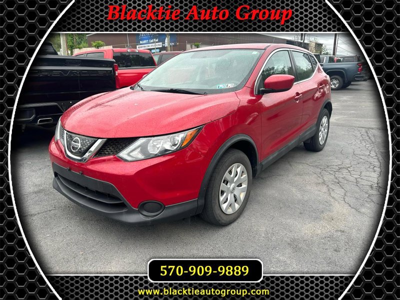Used 2018 Nissan Rogue Sport S image 1