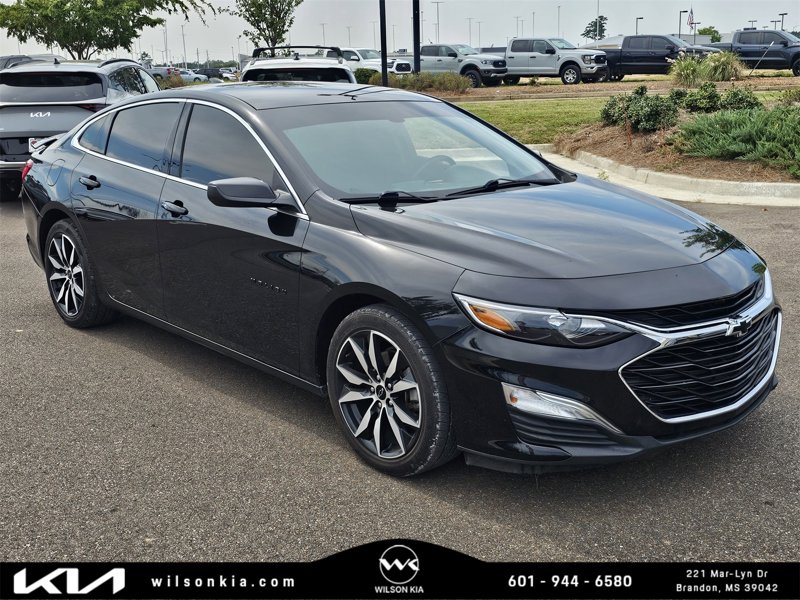 Used 2020 Chevrolet Malibu RS image 1