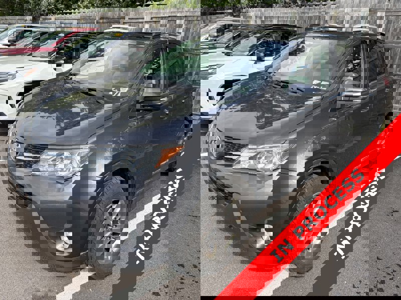 Used 2015 Toyota RAV4 XLE image 1