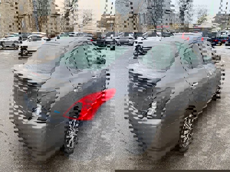 Used 2016 Nissan Versa SV image 1