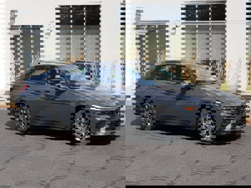 Certified 2024 Hyundai Elantra SEL image 1