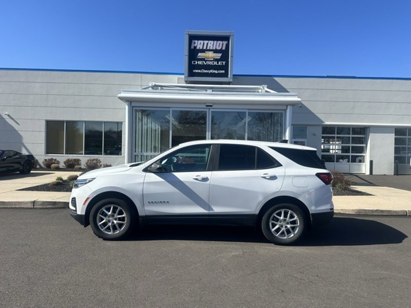 Certified 2022 Chevrolet Equinox LS w/ LS Convenience Package image 1