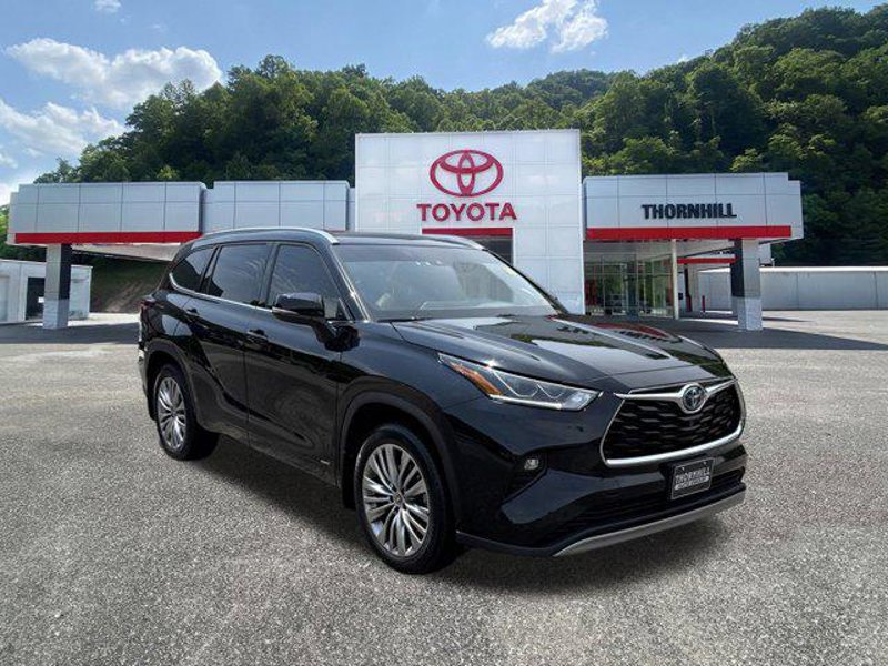 Certified 2022 Toyota Highlander Platinum image 1