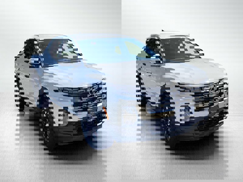 Certified 2025 Hyundai Santa Cruz SE image 1