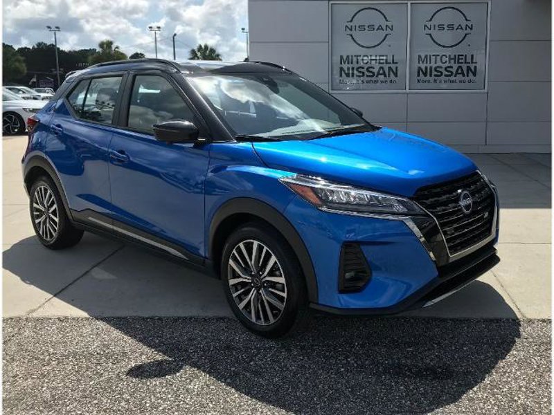 Certified 2024 Nissan Kicks SR image 1
