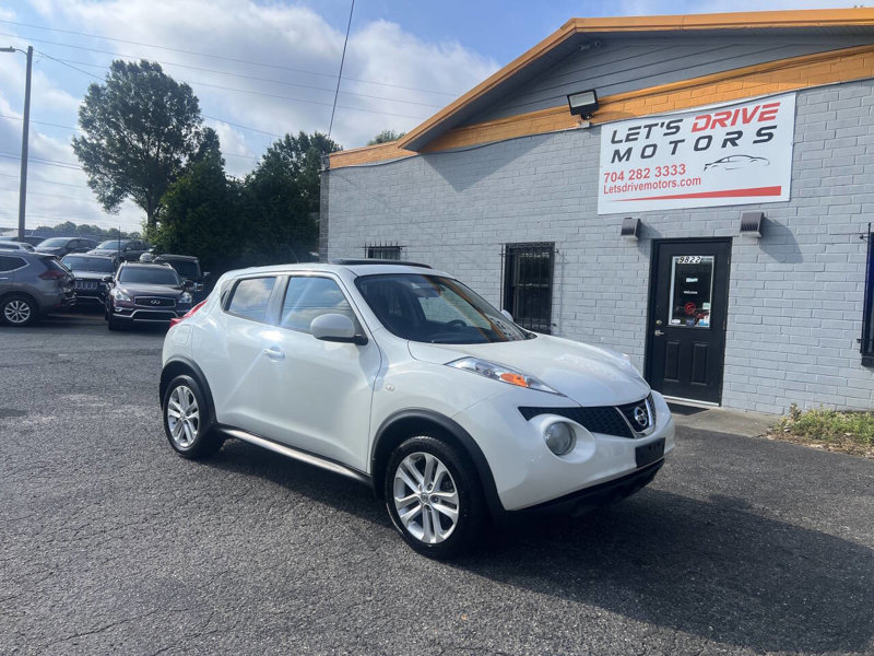 Used 2014 Nissan Juke SV w/ Navigation Package image 1
