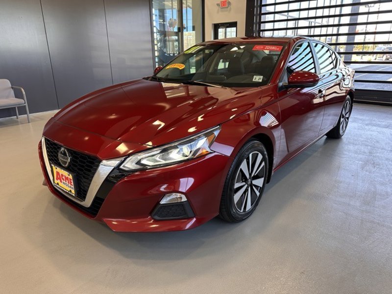 Certified 2021 Nissan Altima 2.5 SV w/ SV Premium Package image 1