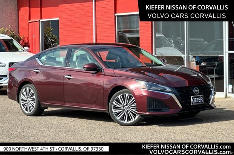 Certified 2024 Nissan Altima 2.5 SL image 1
