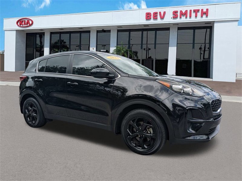Certified 2022 Kia Sportage LX image 1