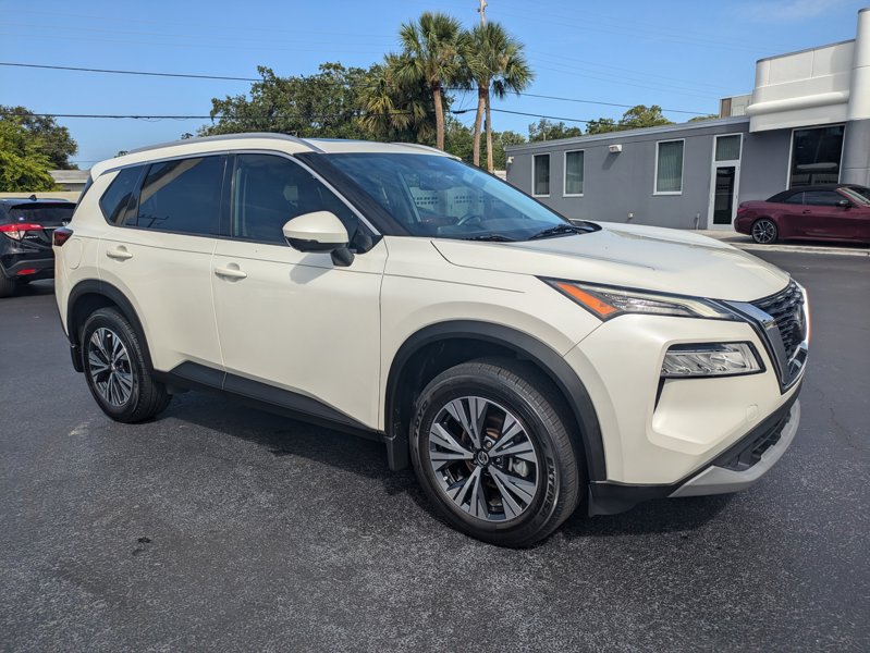 Used 2021 Nissan Rogue SV w/ Premium Package image 1