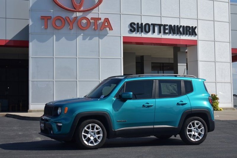 Used 2020 Jeep Renegade Latitude w/ Cold Weather Group image 1