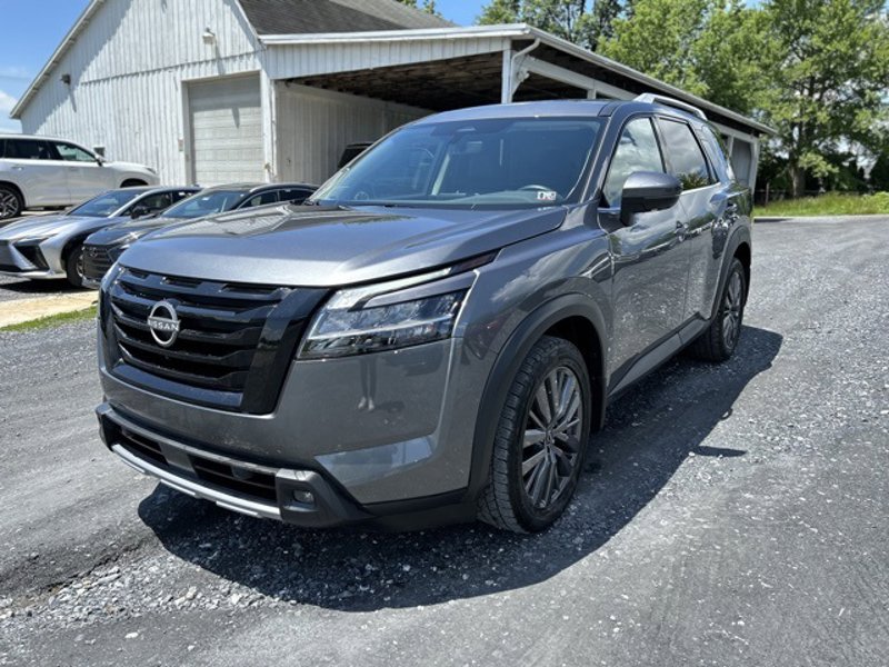 Used 2024 Nissan Pathfinder SL w/ SL Premium Package image 1