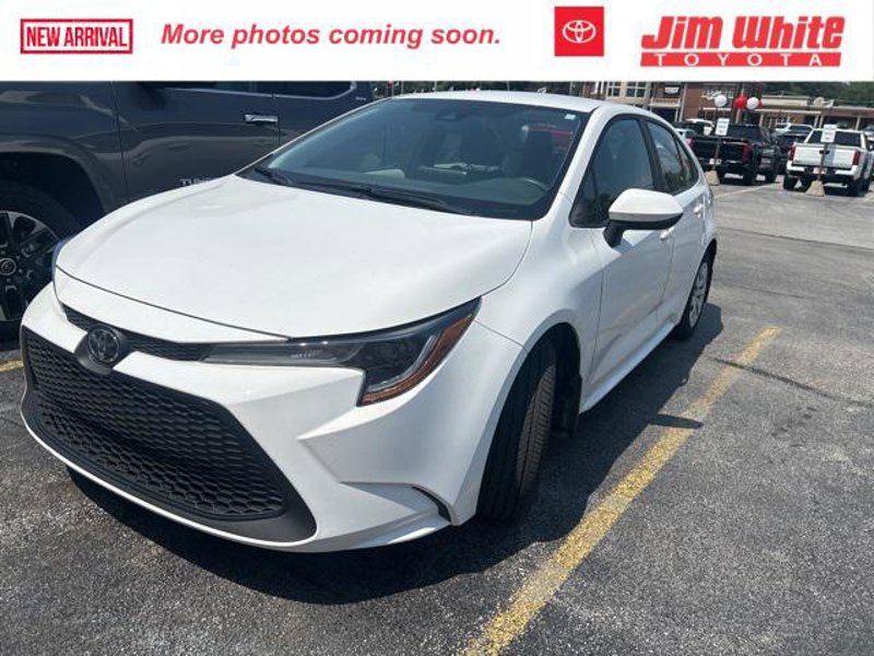 Certified 2022 Toyota Corolla LE image 1