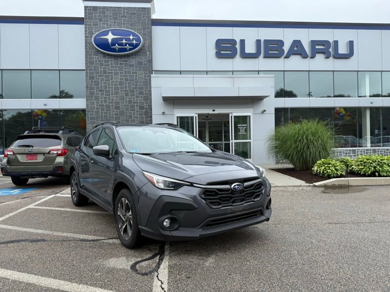 Used 2024 Subaru Crosstrek 2.0i Premium image 1