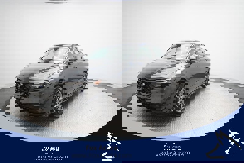 Used 2023 Honda Accord EX-L image 1