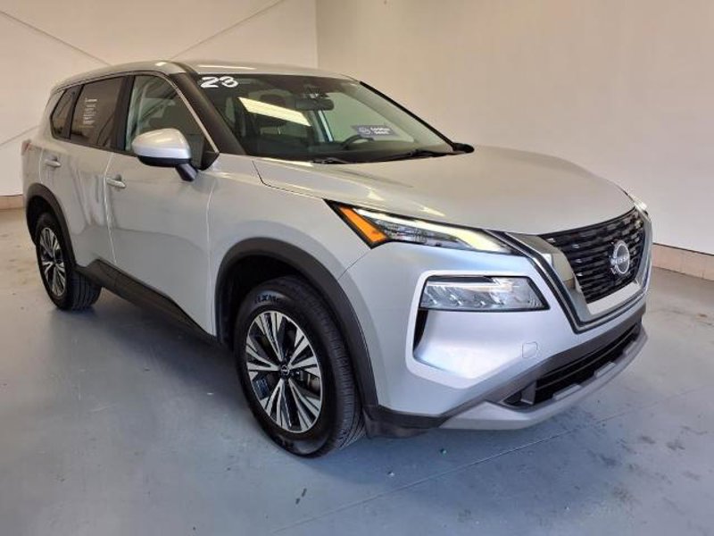 Certified 2023 Nissan Rogue SV image 1