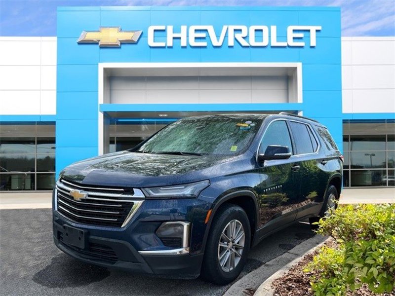 Certified 2023 Chevrolet Traverse LT image 1