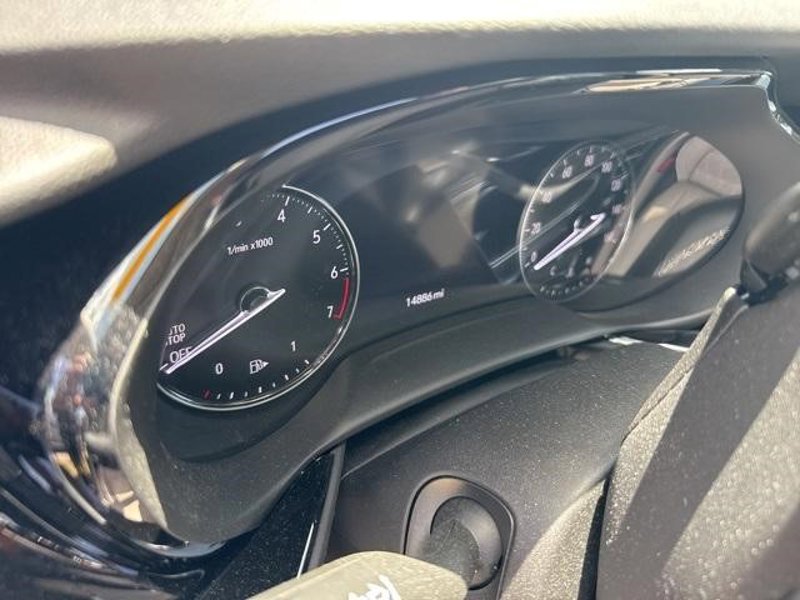 Certified 2023 Buick Envision Avenir image 1