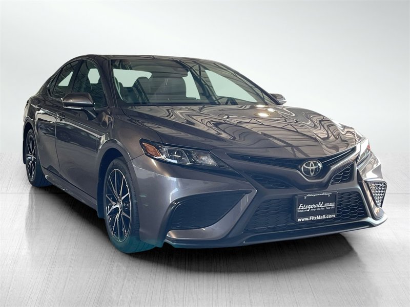 Certified 2024 Toyota Camry SE image 1