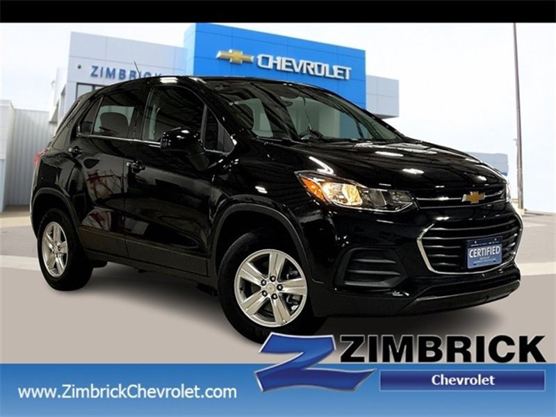 Certified 2022 Chevrolet Trax LS w/ Tint and Cruise Package image 1