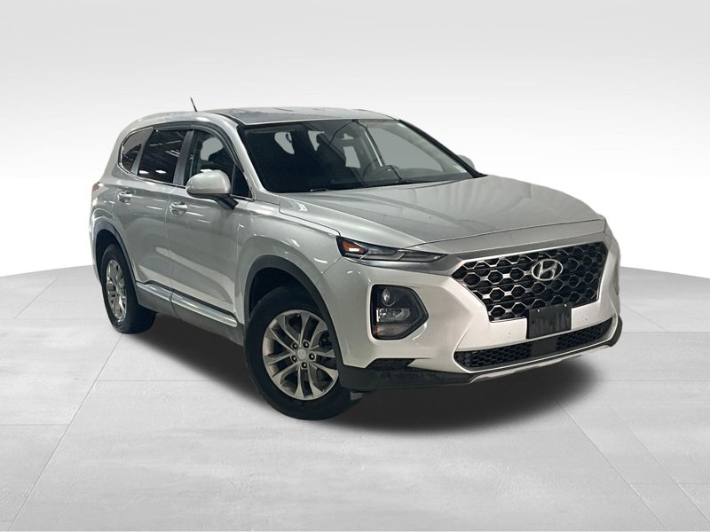 Used 2019 Hyundai Santa Fe SE image 1