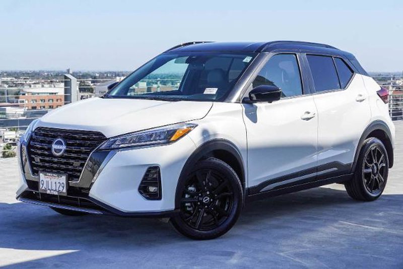 Certified 2023 Nissan Kicks SR w/ SR Premium Package image 1