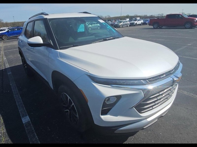 Certified 2024 Chevrolet TrailBlazer LT w/ Convenience Package image 1