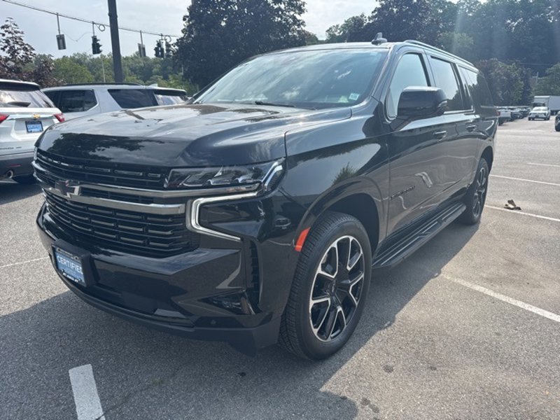 Certified 2022 Chevrolet Suburban RST w/ Luxury Package image 1