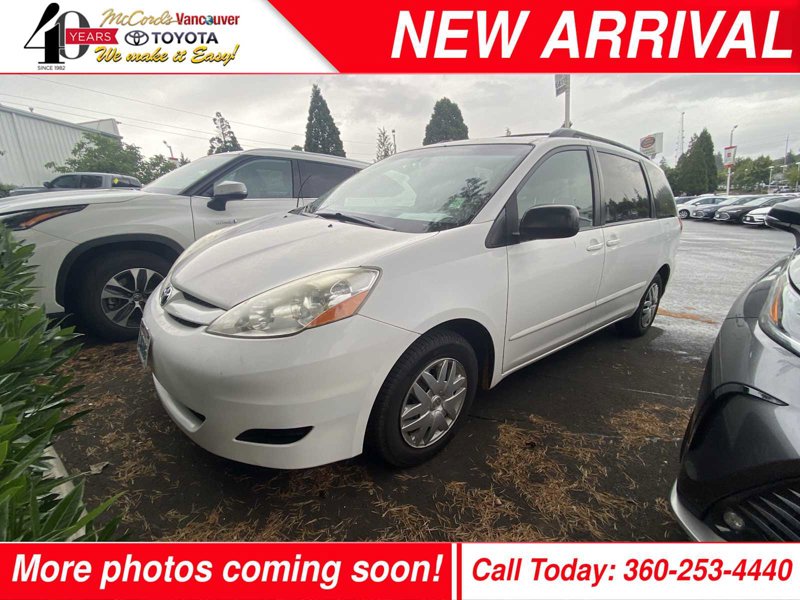 Used 2009 Toyota Sienna LE image 1