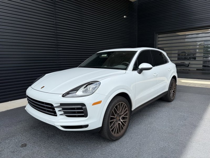 Certified 2022 Porsche Cayenne image 1