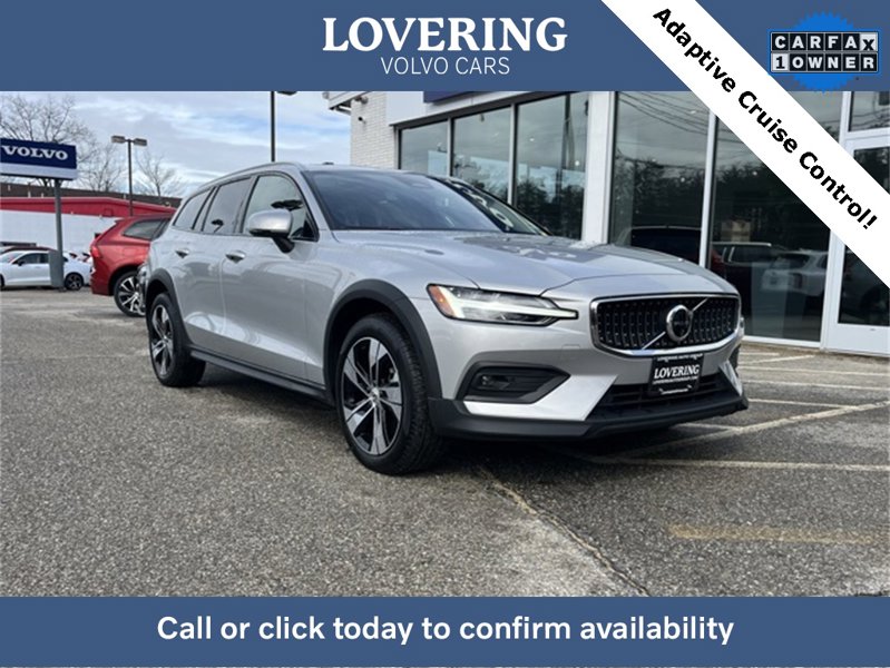 Certified 2024 Volvo V60 B5 Cross Country Plus image 1