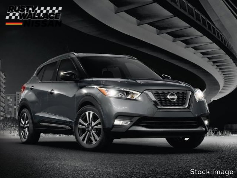 Used 2019 Nissan Kicks SV image 1