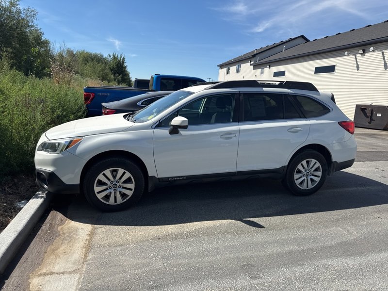 Used 2017 Subaru Outback 2.5i Premium w/ Popular Package #2 image 1