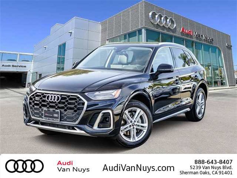 Certified 2024 Audi Q5 e Premium w/ Convenience Package image 1