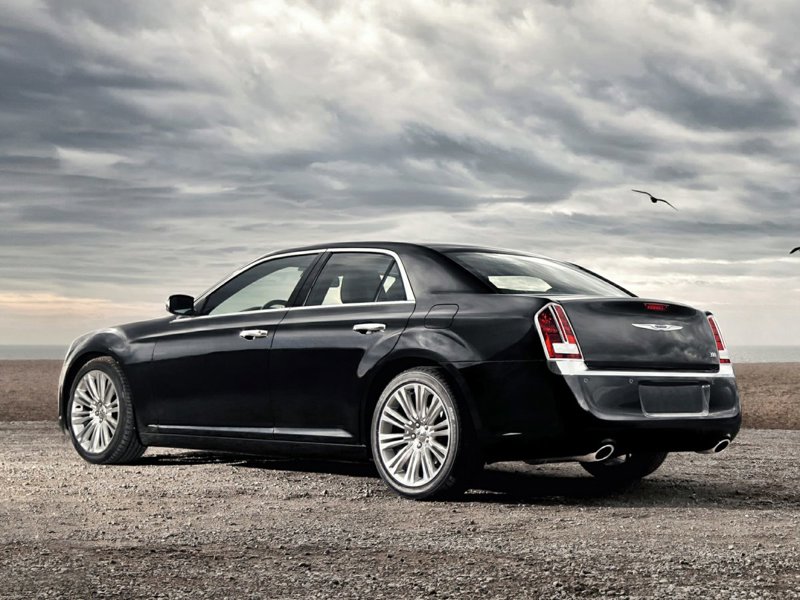 Used 2012 Chrysler 300 Limited image 1