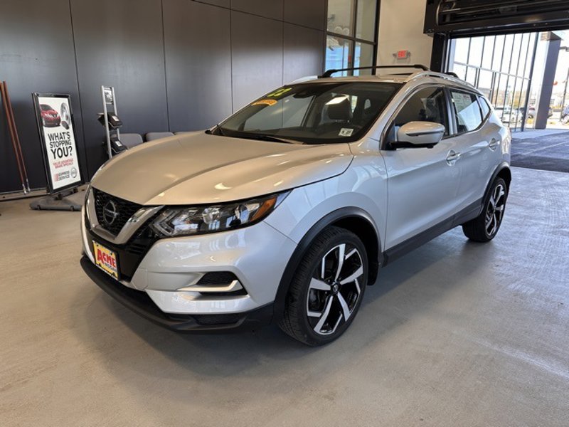 Certified 2022 Nissan Rogue Sport SL image 1