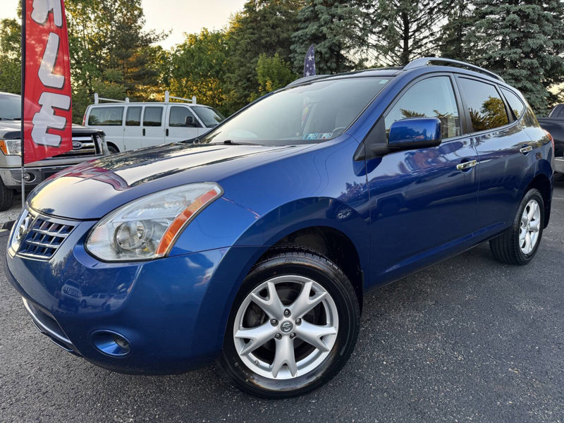 Used 2010 Nissan Rogue SL w/ Moonroof Pkg image 1
